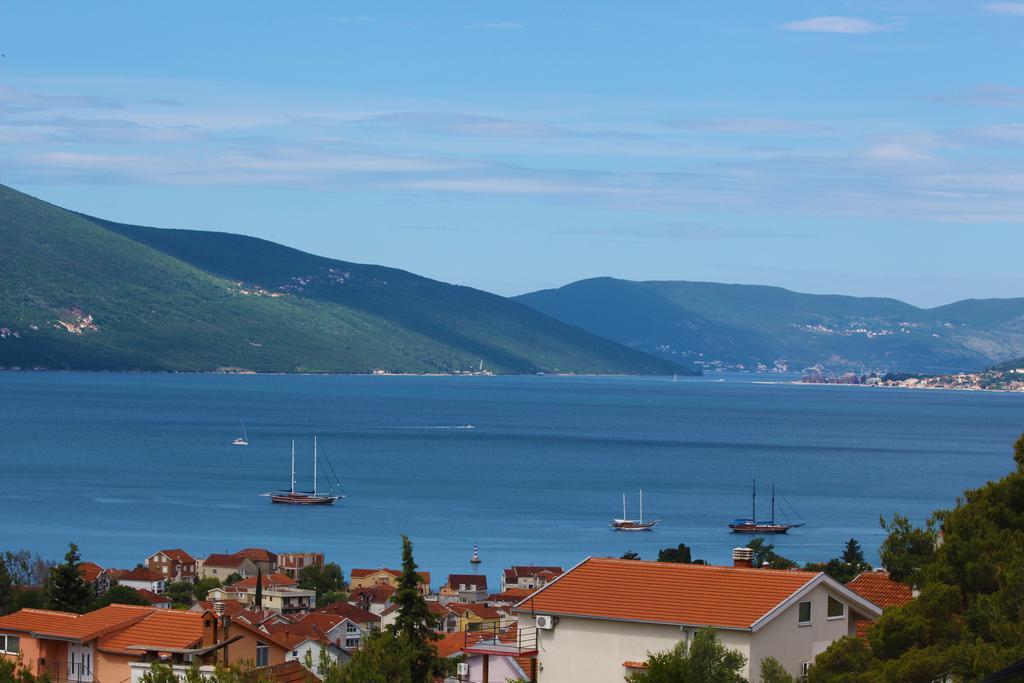 Apartments Siesta Tivat Exterior foto